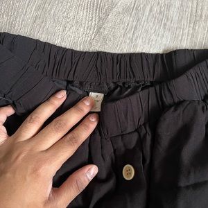 Black Midi skirt with elastic waist
